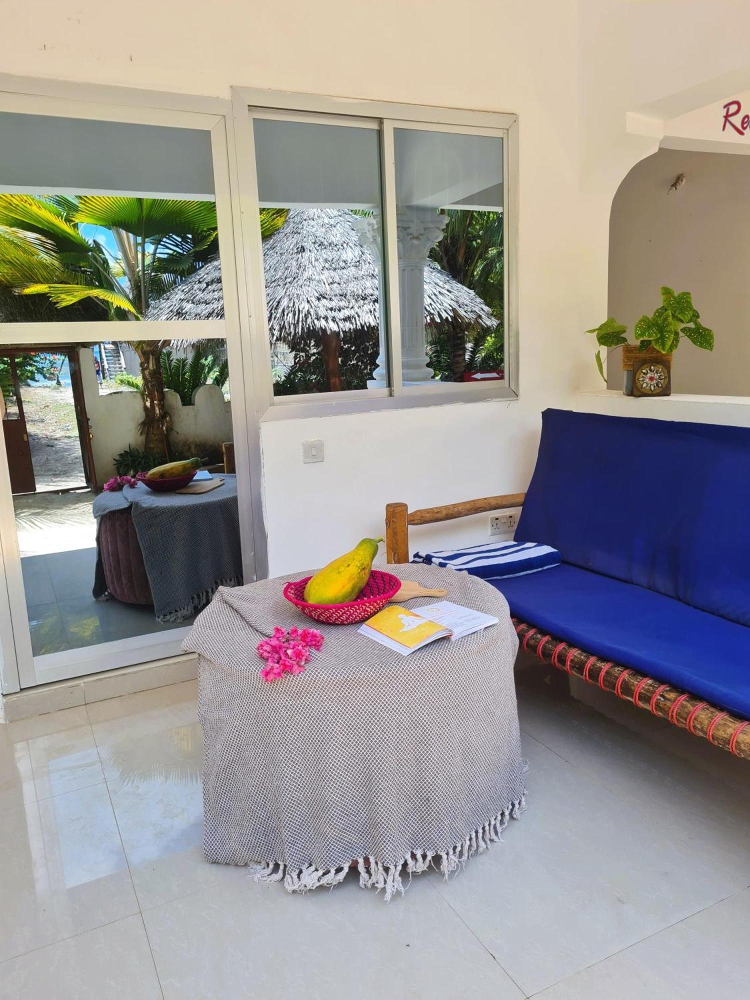 Beachfront Villa Ladha Ya Zanzibar Jambiani  Exteriör bild