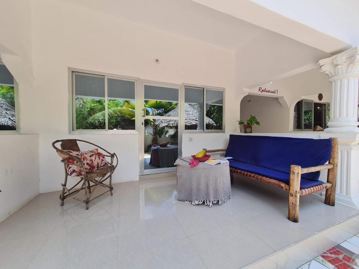 Beachfront Villa Ladha Ya Zanzibar Jambiani  Exteriör bild
