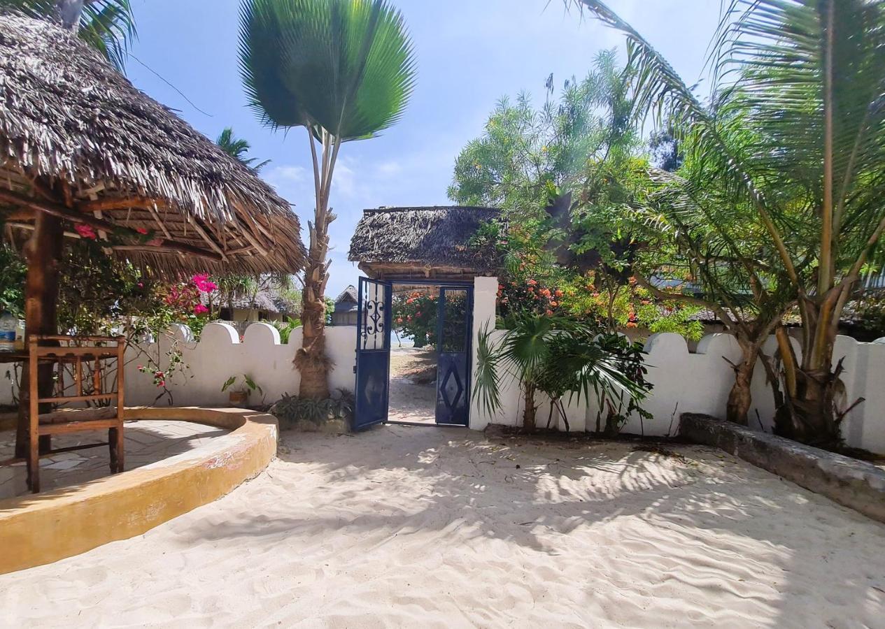 Beachfront Villa Ladha Ya Zanzibar Jambiani  Exteriör bild