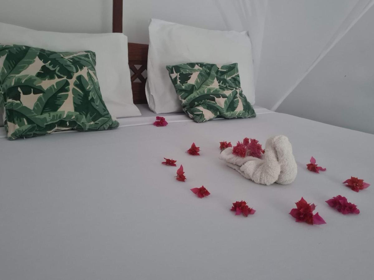 Beachfront Villa Ladha Ya Zanzibar Jambiani  Exteriör bild