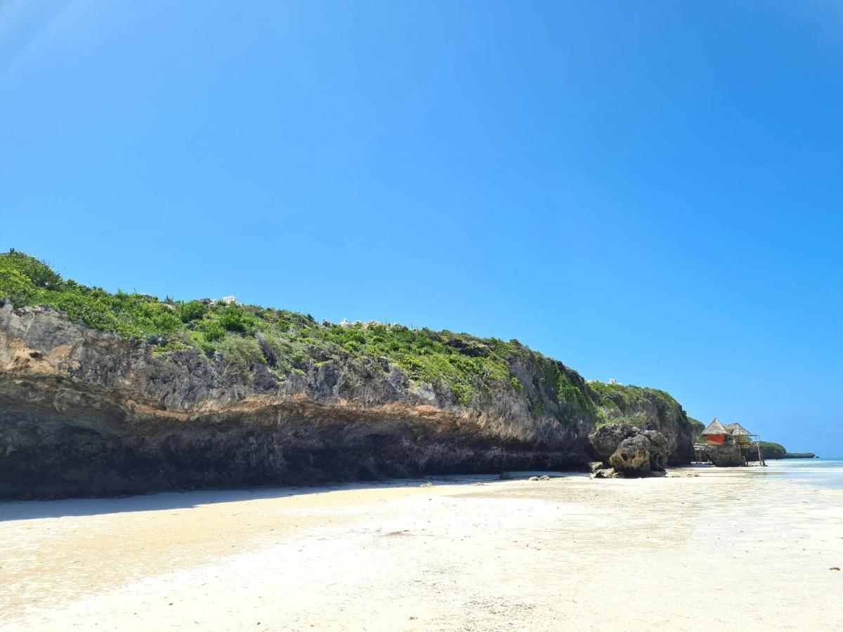 Beachfront Villa Ladha Ya Zanzibar Jambiani  Exteriör bild